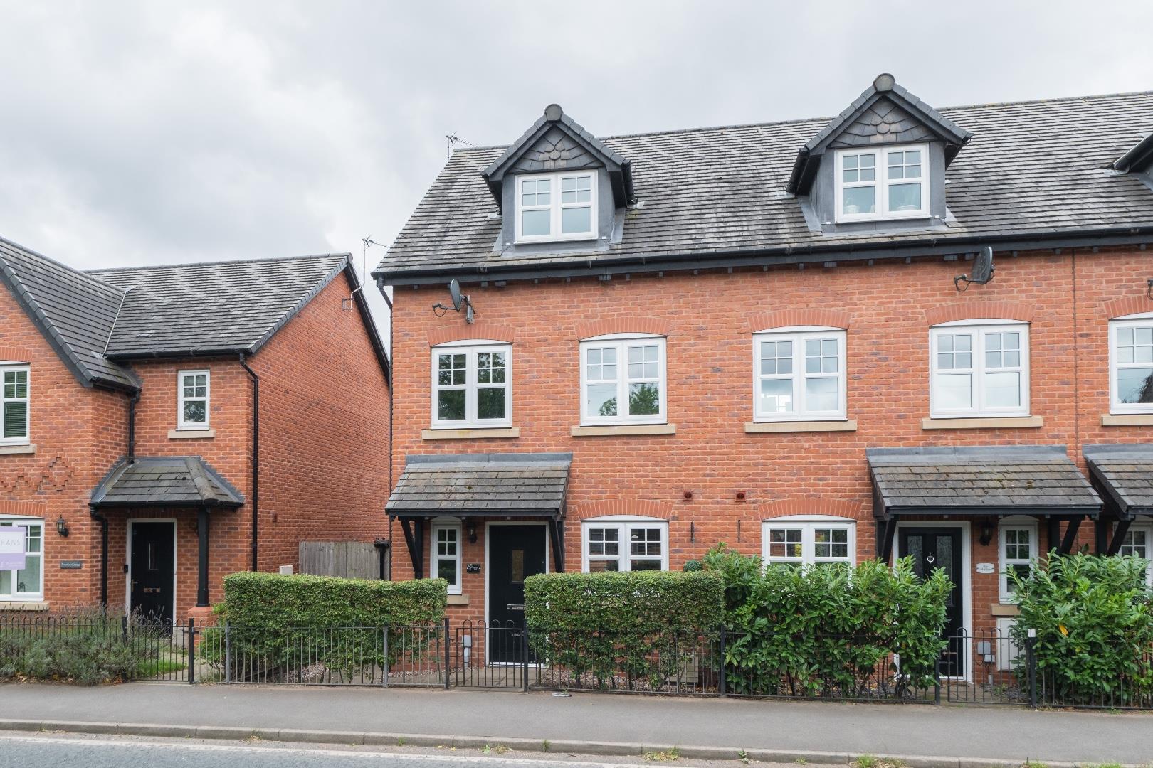 3 bedroom  Semi Detached House for Sale in Beeston